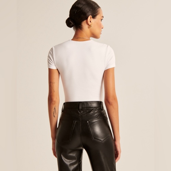 A&F short sleeve cotton bodysuit - Picture 5 of 7